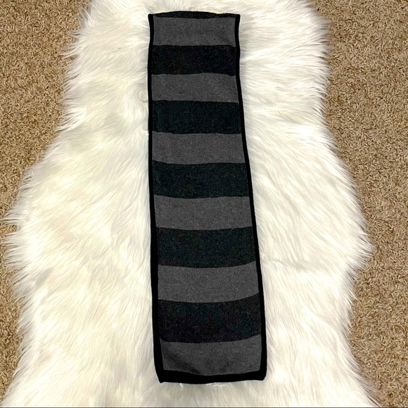 Express Scarf - Picture 1 of 3